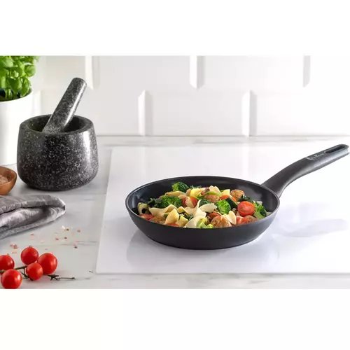 Zwieger Stiga Patelnia 20cm 5